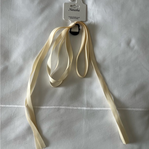 Bundle of NWT Bows - Picture 3 of 5